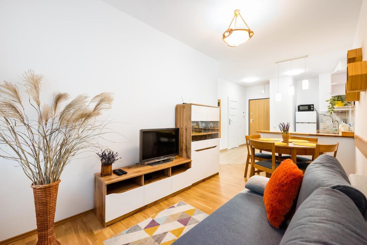 Metro Bemowo Colourful Apartment Varsovia Exterior foto