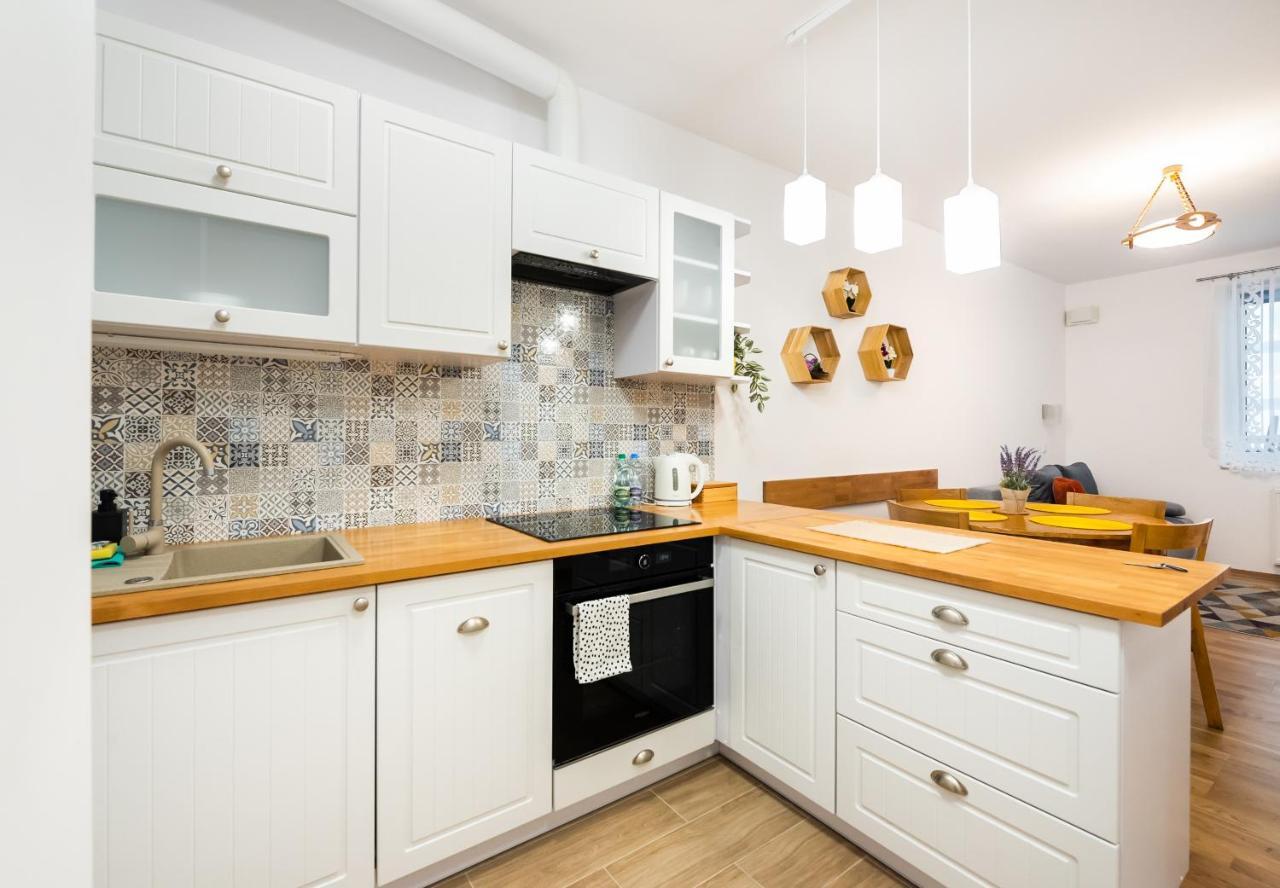 Metro Bemowo Colourful Apartment Varsovia Exterior foto